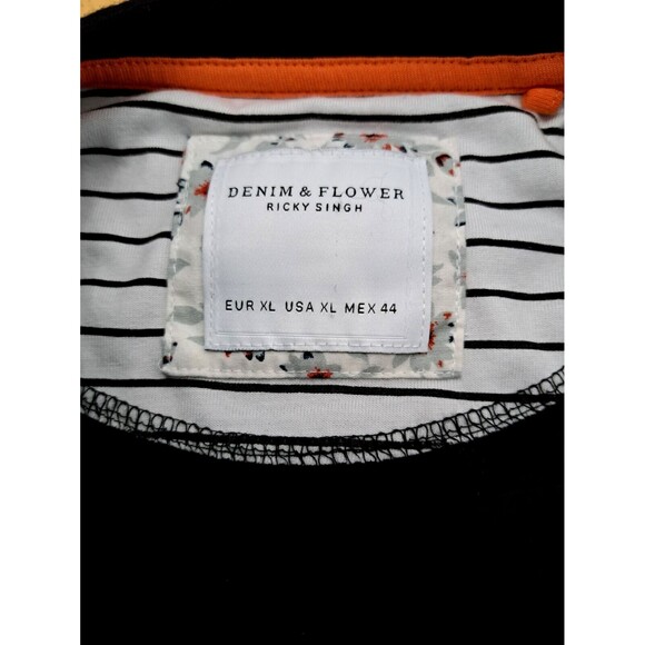 Denim & Flower Ricky Singh Papi's Tacos Black T-shirt Graphic Tee Women's XL - Picture 3 of 15